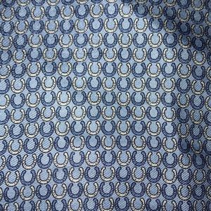 Blue Vineyard vines silk horseshoes pocket square